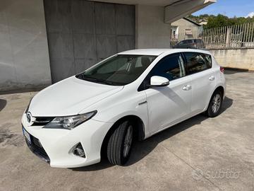 Toyota Auris 1.8 Hybrid 5 porte