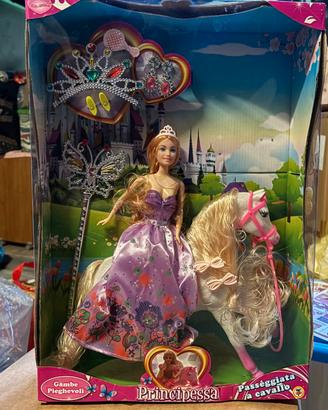 bambola principessa a cavallo