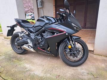 Honda cbr 650r e-cluch 2025