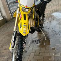 Suzuki rmz 250 targato