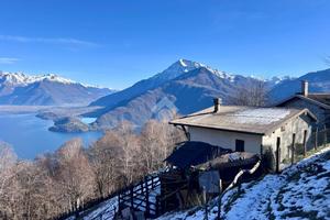 CASA INDIPENDENTE A PIANELLO DEL LARIO
