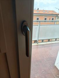 Infissi in pvc, 5 camere con vetro doppio basso em