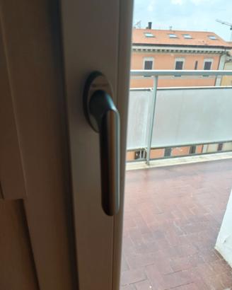 Infissi in pvc, 5 camere con vetro doppio basso em