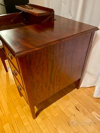 Scrivania stile Luigi XVI