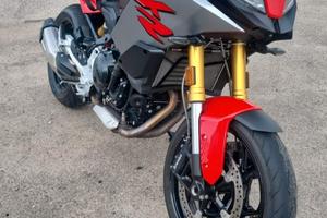 BMW F900 XR