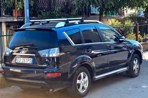Mitsubishi Outlander 2010