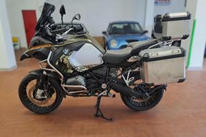 BMW R 1200 GS Adventure .