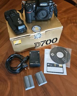 Nikon d700 Nital con impugnatura