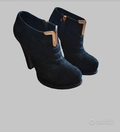 Stivaletti con tacco alto  PINKO 