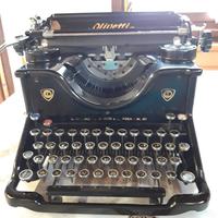 Macchina da scrivere Olivetti M40