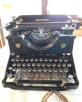 Macchina da scrivere Olivetti M40