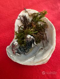 Presepe sacra famiglia artigianale dentro ostrica