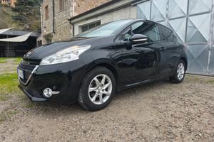 Peugeot 208 1.4 HDi 68 CV 3 porte Allure
