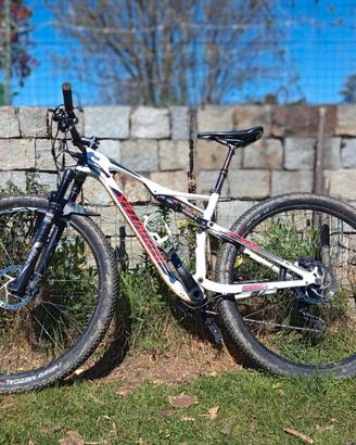 MTB Specialized Epic full carbon biammortizzata 