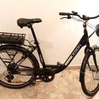Bicicletta elettrica Momo Design Venezia Usata