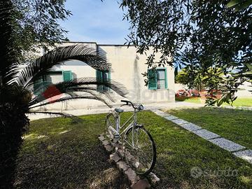 Villa bifamiliare Terracina [Cod. rif 3267763VRG]