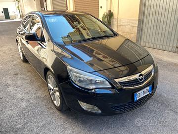 Opel Astra J CDTi 1.7 110 cv Cosmo S