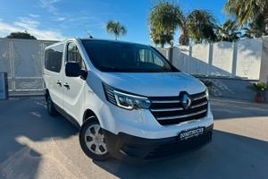 RENAULT TRAFIC 9 POSTI