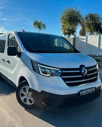 RENAULT TRAFIC 9 POSTI