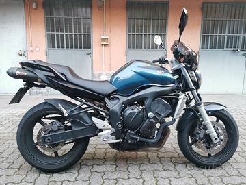 YAMAHA FZ6 - 98 cv