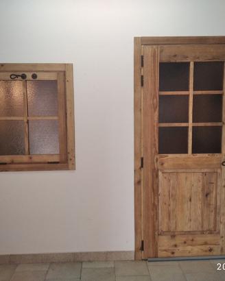 porta e finestra in legno di abete vecchio recuper