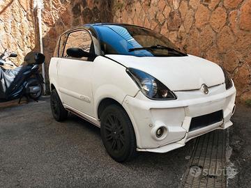 Aixam A721 - City bianco opaco metallizzato