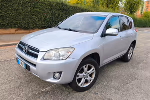 Toyota RAV 4 RAV4 2.2 D-4D 150 CV DPF Luxury