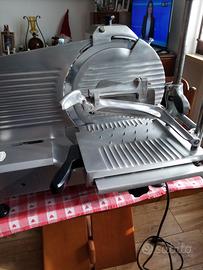 AFFETTATRICE PROFESSIONALE