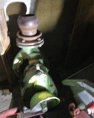 Pompa + irrigatore + collo d'oca per irrigazione