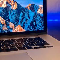 💻 MacBook Pro 15” (Mid 2015) – i7, 16GB RAM, 500G