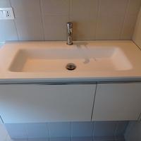 Mobile bagno con lavabo integrato+ specchio