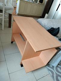 Scrivania più poltrona