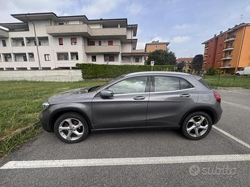 MERCEDES GLA AUTOMATIC SPORT 200d 2019