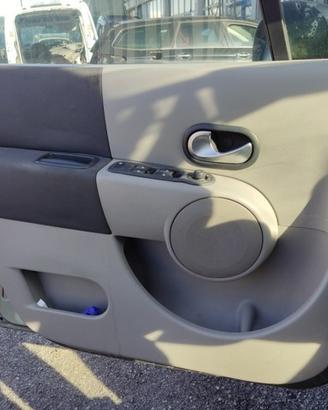 Pannello porta ant sx RENAULT MODUS del 2005