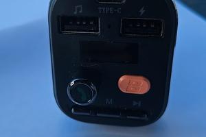 Trasmettitore FM Bluetooth 