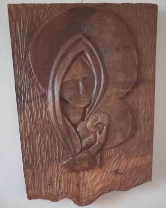 Madonna con bambino intagliata