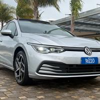 VOLKSWAGEN GOLF 8 2.0TDI 150CV DSG TETTO NAVI LED 