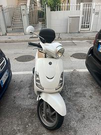 SYM symphony scooter moto 125 Fiddle bianco