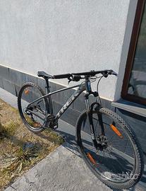 mountain bike  TREK Marlin 5 XL
