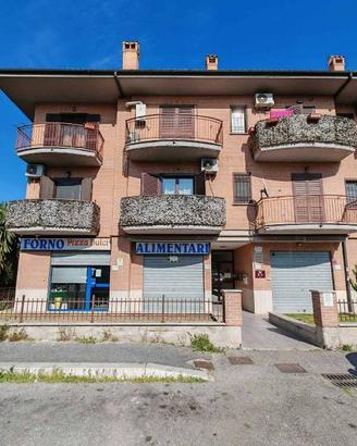 Attività / Licenza di 300 m² a Roma