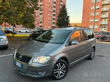 Volkswagen Touran 7 posti benzina 160.000km