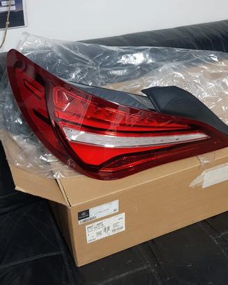 Fanale posteriore sinistro Mercedes CLA 200 D