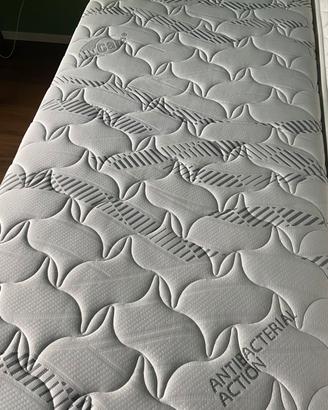 Coppia materassi singoli nuovi