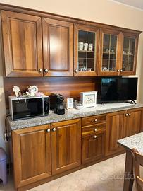 Cucina Caramel in noce legno nazionale e tavolo