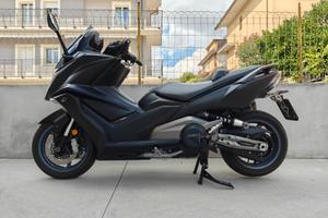 Kymco AK550