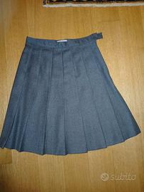 Gonna tg 42 invernale. Grigio e con  pieghe.