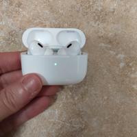APPLE AirPods Pro 2 con custodia Magsafe