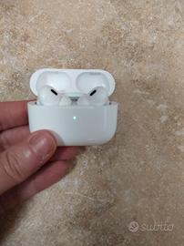 APPLE AirPods Pro 2 con custodia Magsafe