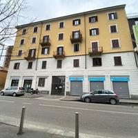 2 LOCALI A MILANO