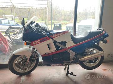 Kawasaki GPZ 600 - 1985